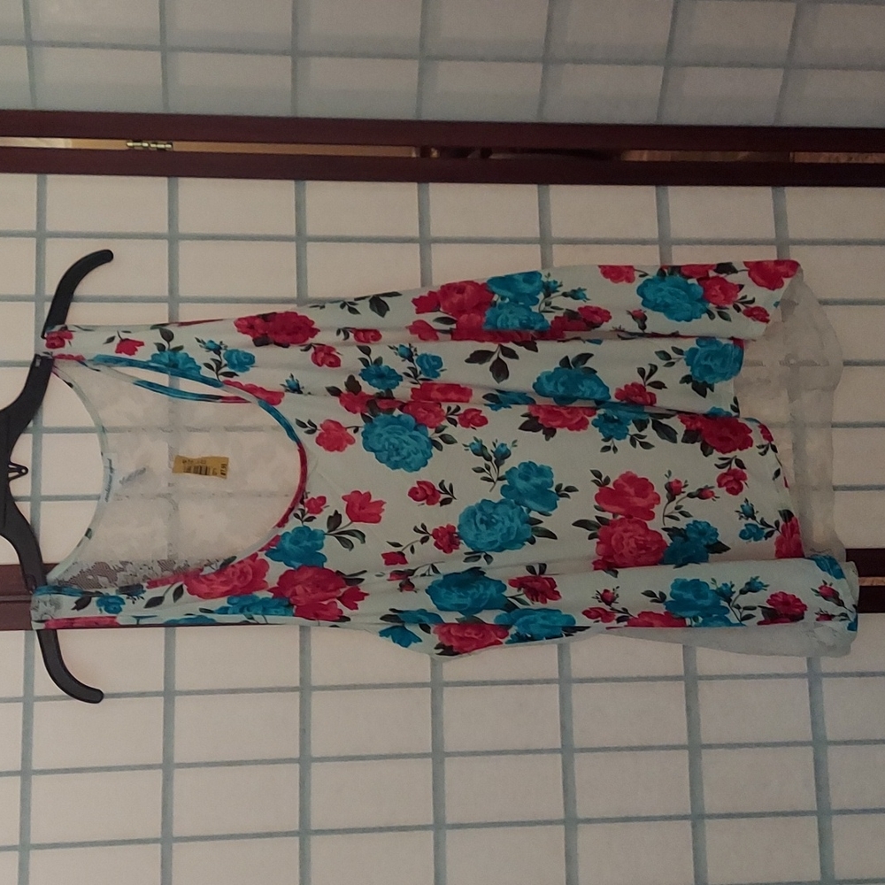 Floral with lace back tank top